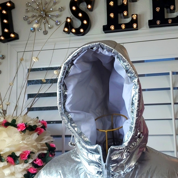 Quilted Puffer Jacket - Picture 2 of 7